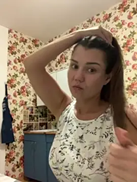 MiraMiss online show from May 2026 05:02:02 PM
