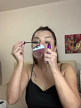 MiraMiss online show from October 2025 08:41:01 AM