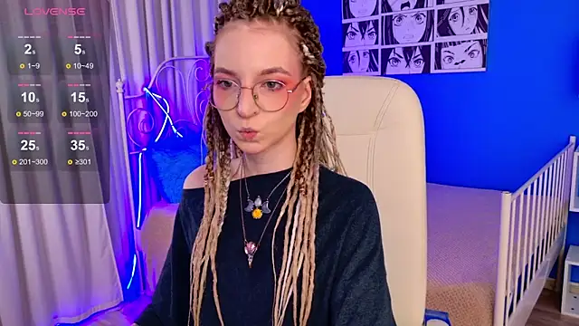 Snapshot of VioletShine chatting on November 2025 11:25:02 AM VioletShine online show from November 2025 11:25:02 AM