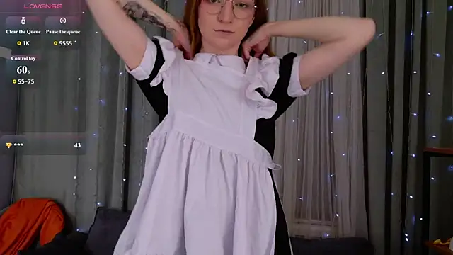 Snapshot of VioletShine chatting on February 2026 01:19:01 PM VioletShine online show from February 2026 01:19:01 PM