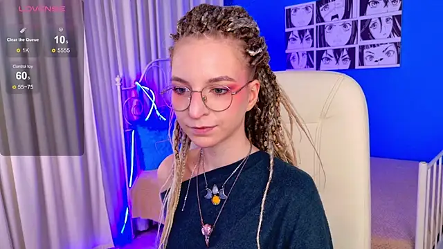 Snapshot of VioletShine chatting on November 2025 09:25:01 AM VioletShine online show from November 2025 09:25:01 AM