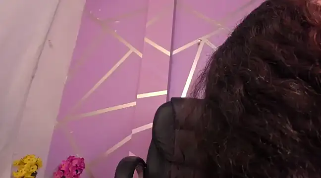 Queenjenn   online show from February 2025 11:58:02 PM