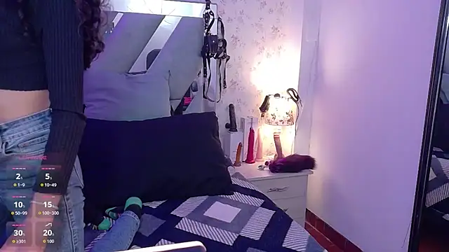 Queenjenn   online show from February 2026 06:35:01 AM