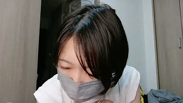 Snapshot of rei_0180 chatting on September 2025 05:51:01 PM rei 0180 online show from September 2025 05:51:01 PM