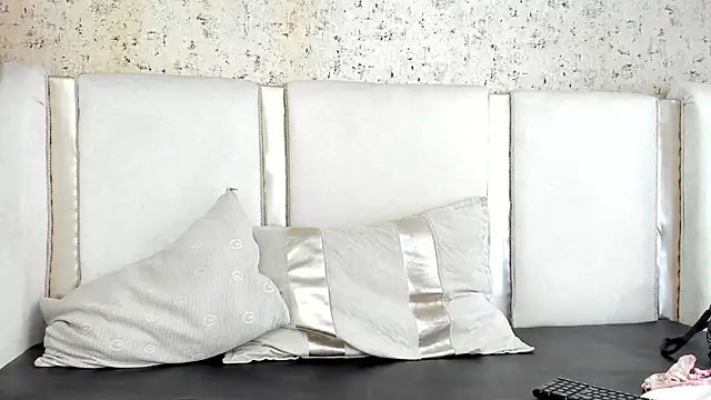 Candy Bony online show from January 2025 07:26:01 PM