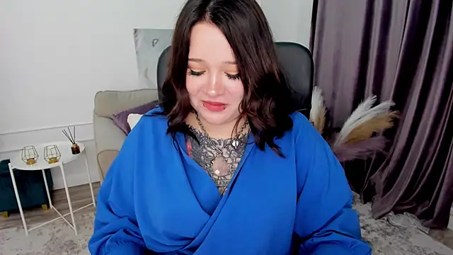 MoonLghte online show from March 2025 10:54:01 PM
