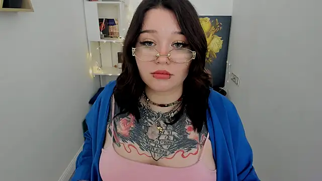 MoonLghte online show from March 2025 01:52:02 AM