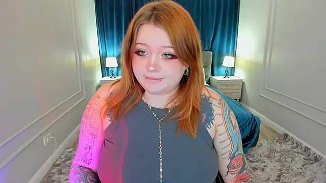 MoonLghte online show from December 2025 03:19:02 AM