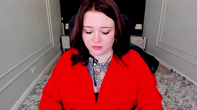 MoonLghte online show from March 2025 07:06:01 PM