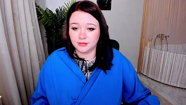MoonLghte online show from March 2025 06:50:01 PM
