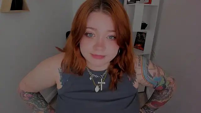 MoonLghte online show from September 2025 07:53:01 PM