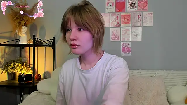 EvaStevs online show from March 2025 12:09:02 PM
