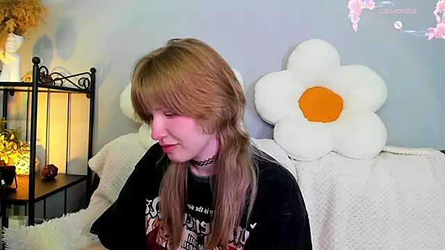 EvaStevs online show from February 2025 11:28:02 PM