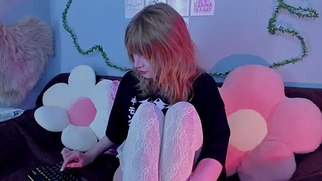 EvaStevs online show from February 2026 05:12:02 PM