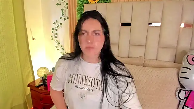 jenifer  power10 online show from October 2025 08:09:02 PM
