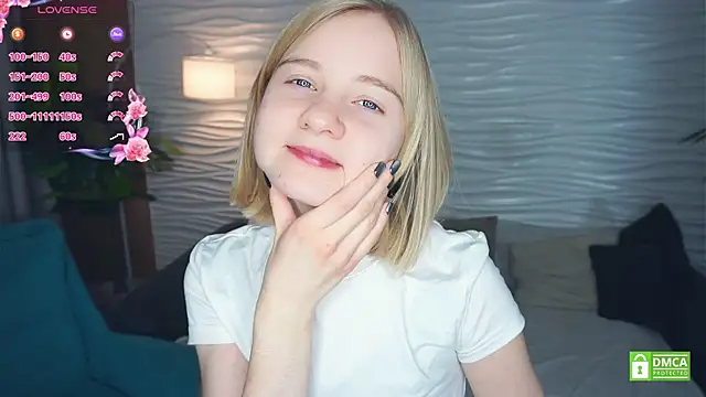 Snapshot of OdelinaFicken chatting on November 2025 04:24:02 AM OdelinaFicken online show from November 2025 04:24:02 AM