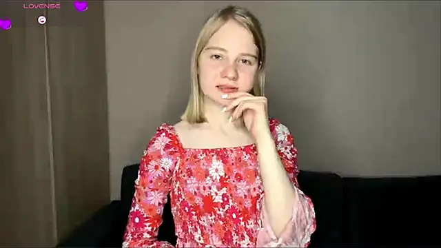 OdelinaFicken online show from March 2026 06:58:01 AM