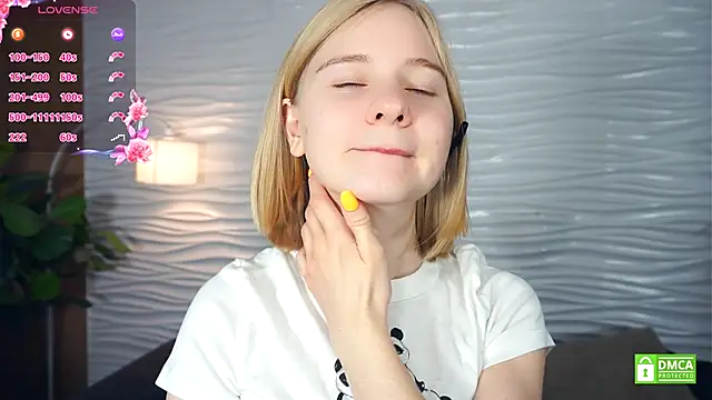 Snapshot of OdelinaFicken chatting on November 2025 08:29:01 AM OdelinaFicken online show from November 2025 08:29:01 AM