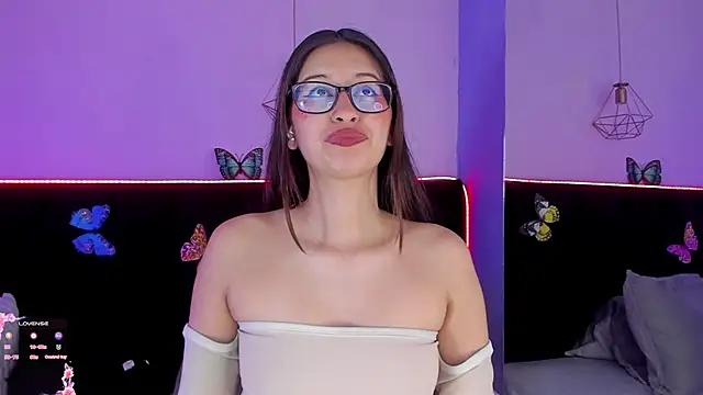 Anastasia Whitee online show from February 2026 04:01:02 AM