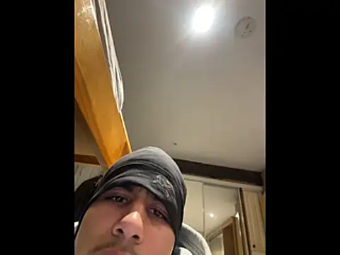 johnycash21 online show from February 2026 05:16:02 AM