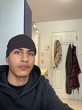 johnycash21 online show from December 2025 02:00:02 PM