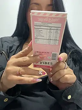 sweet kitty0110 online show from April 2026 02:18:01 AM