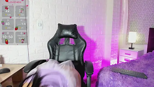 sweet kitty0110 online show from March 2026 01:18:01 PM