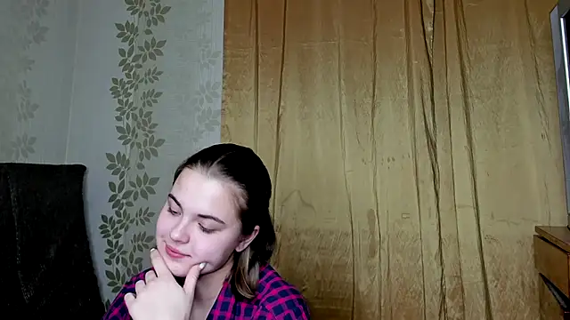 holly mila online show from December 2024 07:50:02 PM