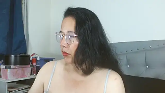 maturepriscila online show from February 2026 12:51:02 PM