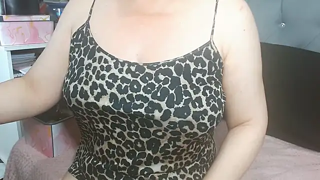 maturepriscila online show from June 2026 12:58:01 PM
