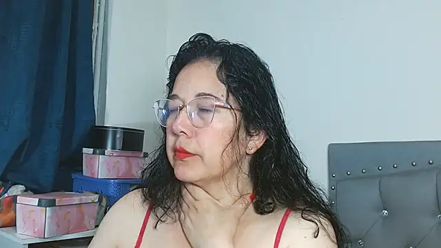 maturepriscila online show from May 2026 01:29:01 PM