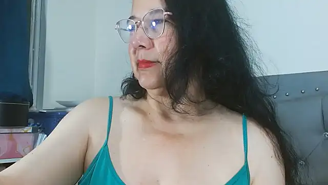 maturepriscila online show from April 2026 12:34:01 PM