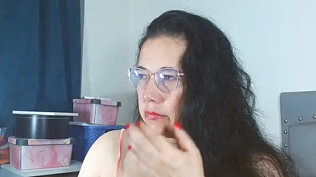 maturepriscila online show from May 2026 01:44:01 PM
