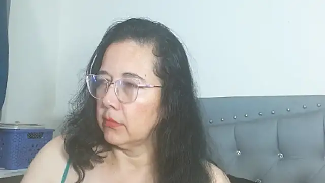 maturepriscila online show from May 2026 01:32:01 PM