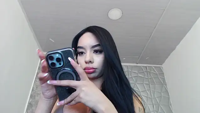 Tiffanny online show from October 2025 02:21:01 AM