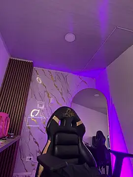 Snapshot of Tiffanny chatting on February 2026 02:22:01 AM Tiffanny online show from February 2026 02:22:01 AM