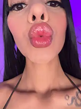 Snapshot of Tiffanny chatting on April 2026 03:02:01 PM Tiffanny online show from April 2026 03:02:01 PM