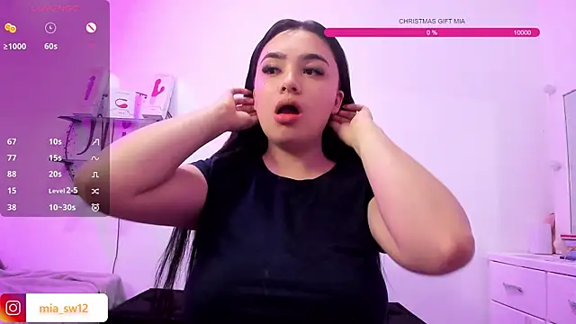 mia johns  online show from December 2025 05:09:01 AM