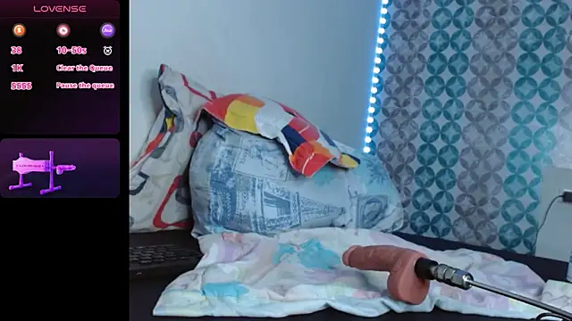 Snapshot of carolina-7 chatting on October 2025 08:32:02 PM carolina-7 online show from October 2025 08:32:02 PM