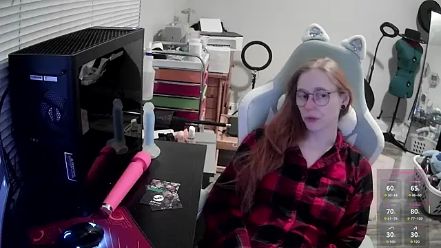 Snapshot of LilyFoxxx chatting on January 2026 06:17:01 AM LilyFoxxx online show from January 2026 06:17:01 AM