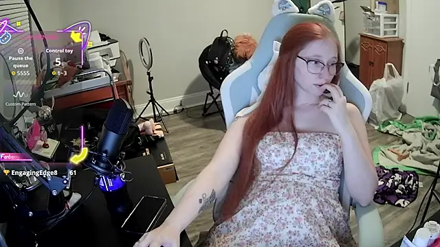 LilyFoxxx online show from September 2025 03:24:01 AM