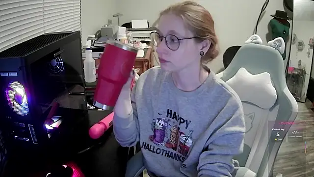 Snapshot of LilyFoxxx chatting on March 2026 06:14:01 AM LilyFoxxx online show from March 2026 06:14:01 AM