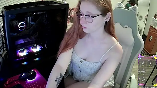 LilyFoxxx online show from November 2025 04:22:01 AM