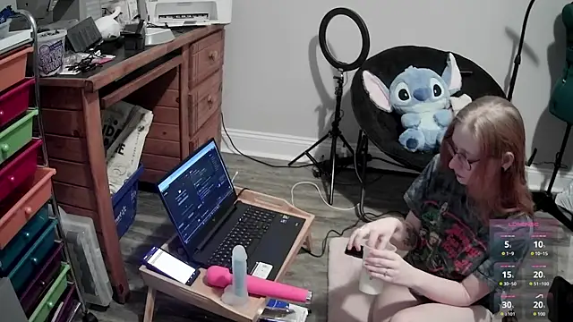 Snapshot of LilyFoxxx chatting on January 2026 06:18:01 AM LilyFoxxx online show from January 2026 06:18:01 AM