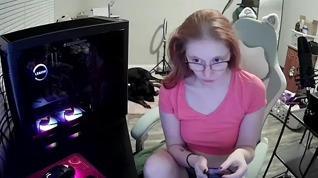 LilyFoxxx online show from November 2025 04:17:02 AM