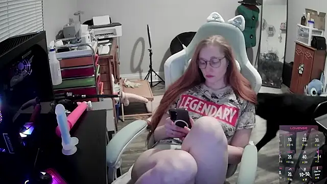 Snapshot of LilyFoxxx chatting on February 2026 06:58:01 AM LilyFoxxx online show from February 2026 06:58:01 AM