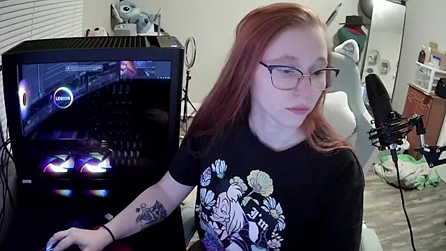 LilyFoxxx online show from October 2025 03:18:01 AM