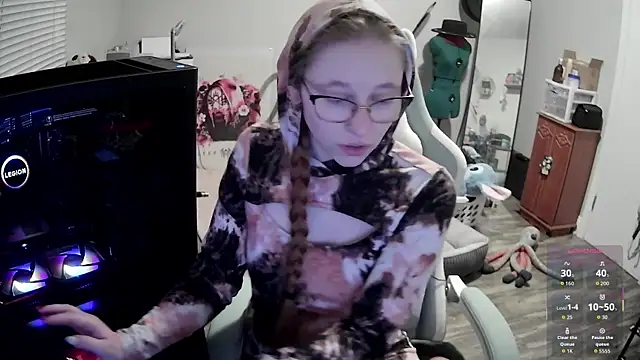 LilyFoxxx online show from December 2025 06:19:02 AM