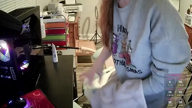 Snapshot of LilyFoxxx chatting on February 2026 06:10:01 AM LilyFoxxx online show from February 2026 06:10:01 AM