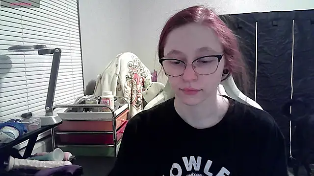 LilyFoxxx online show from January 2025 04:05:01 AM